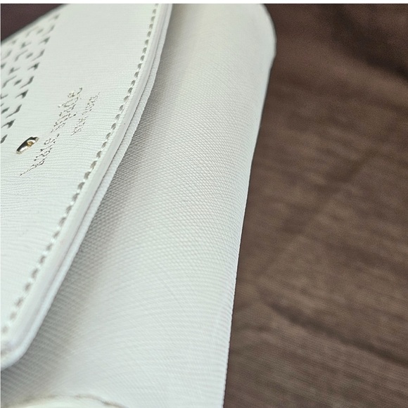 💎✨EXCELLENT💎✨Kate Spade White Geometric Perforated Crossbody Bag - Picture 11 of 16